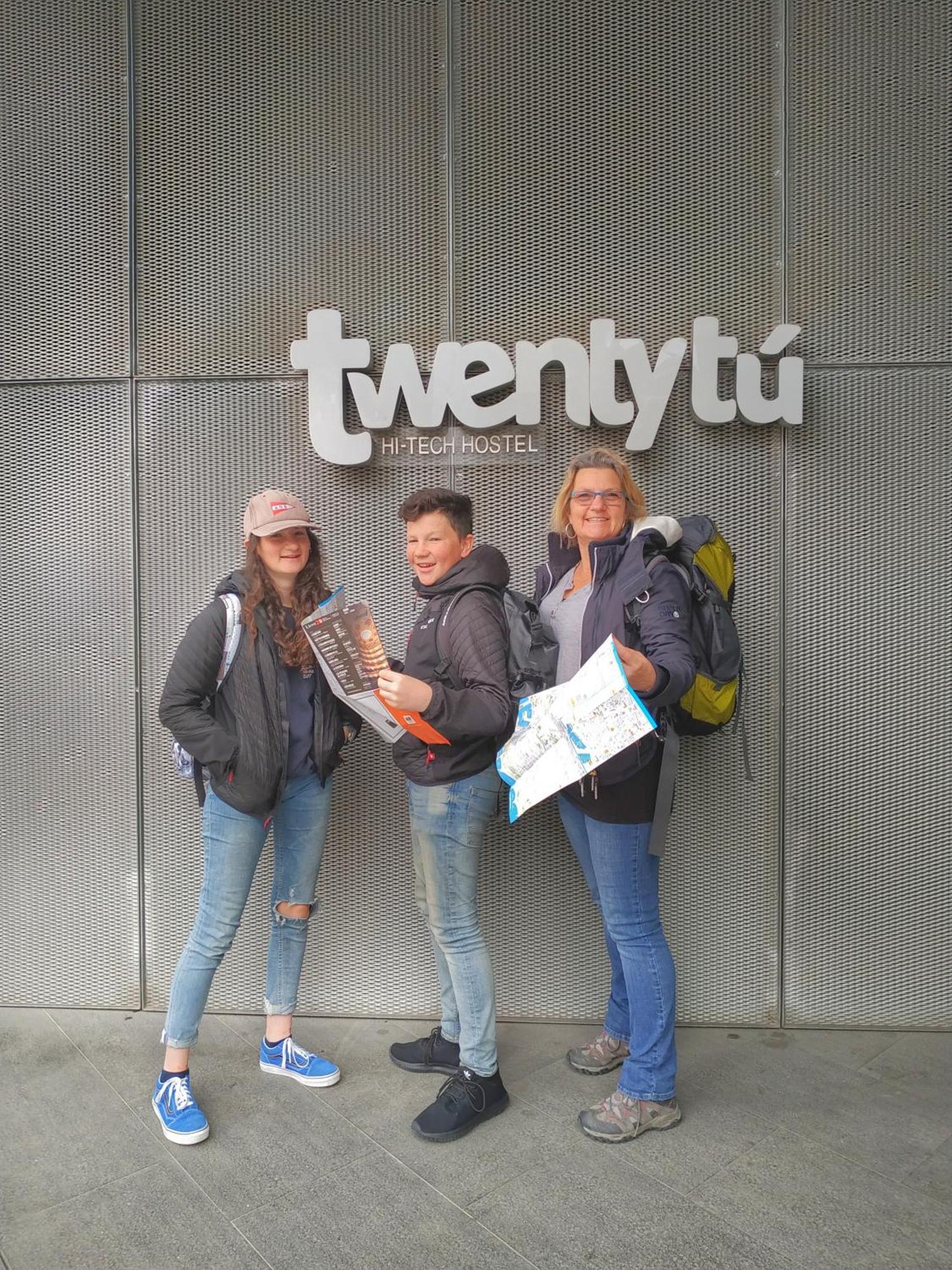 Twentytu Albergue *
